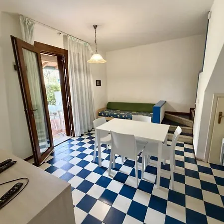 Apartment Lovely With Pool, Garden And Fireplace Bibione