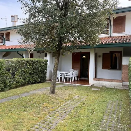 Apartment Lovely With Pool, Garden And Fireplace Bibione