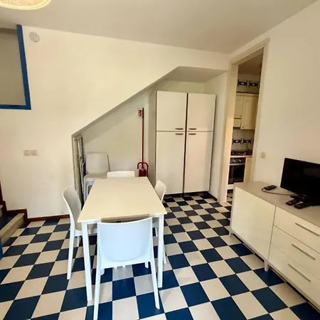 Lovely With Pool, Garden And Fireplace * Bibione
